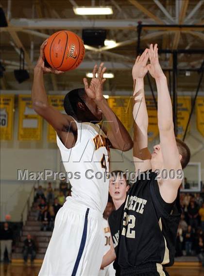 Thumbnail 2 in Marion vs. Lafayette (Best of the Midwest Shootout) photogallery.