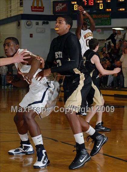 Thumbnail 2 in Marion vs. Lafayette (Best of the Midwest Shootout) photogallery.
