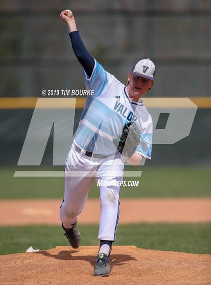 Thumbnail 3 in Valor Christian vs. Chatfield photogallery.