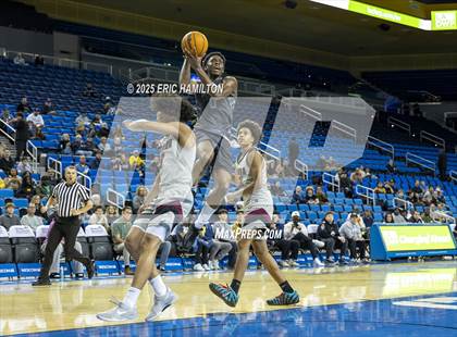 Thumbnail 2 in Sierra Canyon vs. JSerra Catholic photogallery.