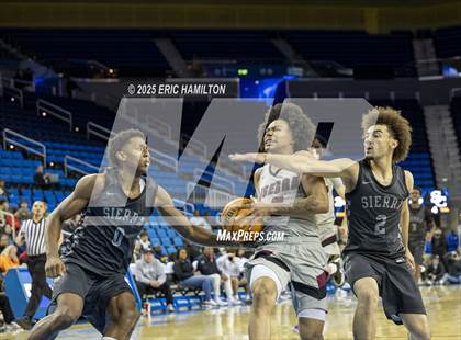 Thumbnail 3 in Sierra Canyon vs. JSerra Catholic photogallery.