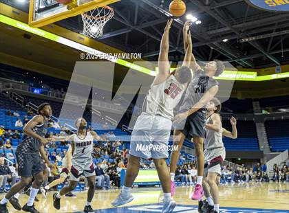 Thumbnail 2 in Sierra Canyon vs. JSerra Catholic photogallery.