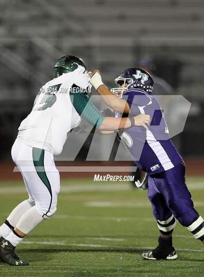 Thumbnail 1 in Thrall vs. Harper (UIL 2A Bi-District Playoff) photogallery.