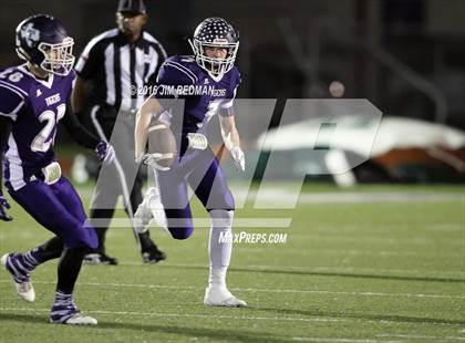 Thumbnail 2 in Thrall vs. Harper (UIL 2A Bi-District Playoff) photogallery.