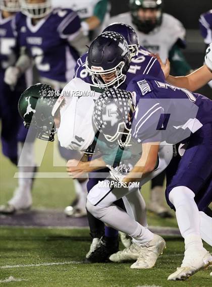 Thumbnail 2 in Thrall vs. Harper (UIL 2A Bi-District Playoff) photogallery.