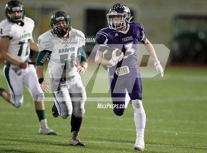 Thumbnail 2 in Thrall vs. Harper (UIL 2A Bi-District Playoff) photogallery.