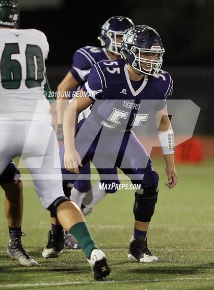 Thumbnail 3 in Thrall vs. Harper (UIL 2A Bi-District Playoff) photogallery.