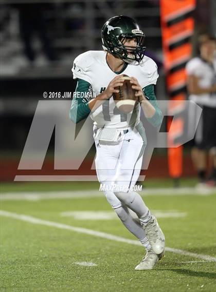 Thumbnail 2 in Thrall vs. Harper (UIL 2A Bi-District Playoff) photogallery.