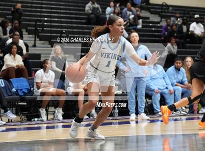 Thumbnail 3 in Bryan vs. Davenport (Aggieland Invitational) photogallery.