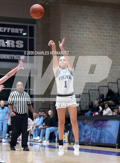 Thumbnail 2 in Bryan vs. Davenport (Aggieland Invitational) photogallery.