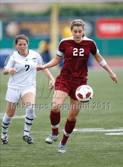 Thumbnail 1 in Flintridge Sacred Heart vs. Oaks Christian (CIF SoCal D3 Regional Final) photogallery.