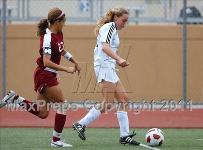 Thumbnail 3 in Flintridge Sacred Heart vs. Oaks Christian (CIF SoCal D3 Regional Final) photogallery.