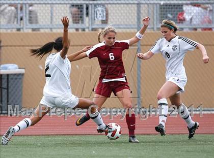 Thumbnail 1 in Flintridge Sacred Heart vs. Oaks Christian (CIF SoCal D3 Regional Final) photogallery.