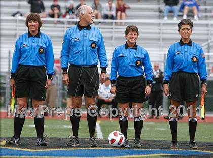 Thumbnail 3 in Flintridge Sacred Heart vs. Oaks Christian (CIF SoCal D3 Regional Final) photogallery.