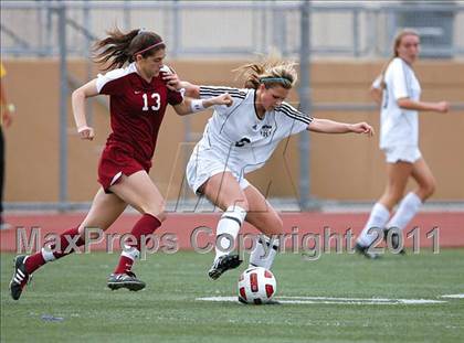 Thumbnail 3 in Flintridge Sacred Heart vs. Oaks Christian (CIF SoCal D3 Regional Final) photogallery.