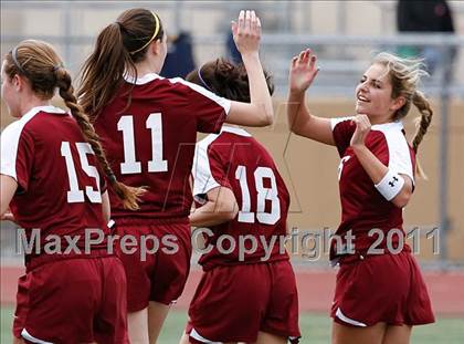 Thumbnail 2 in Flintridge Sacred Heart vs. Oaks Christian (CIF SoCal D3 Regional Final) photogallery.