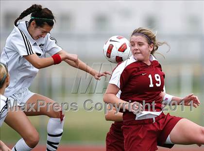 Thumbnail 1 in Flintridge Sacred Heart vs. Oaks Christian (CIF SoCal D3 Regional Final) photogallery.