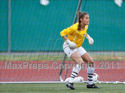 Thumbnail 3 in Flintridge Sacred Heart vs. Oaks Christian (CIF SoCal D3 Regional Final) photogallery.