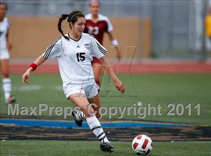 Thumbnail 3 in Flintridge Sacred Heart vs. Oaks Christian (CIF SoCal D3 Regional Final) photogallery.