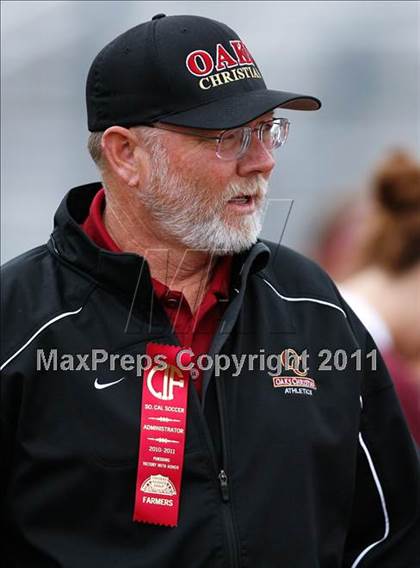 Thumbnail 3 in Flintridge Sacred Heart vs. Oaks Christian (CIF SoCal D3 Regional Final) photogallery.