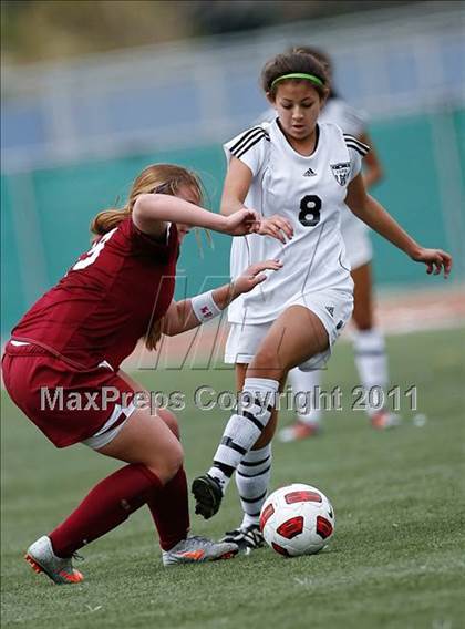 Thumbnail 1 in Flintridge Sacred Heart vs. Oaks Christian (CIF SoCal D3 Regional Final) photogallery.