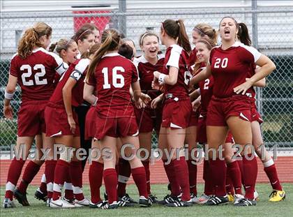 Thumbnail 2 in Flintridge Sacred Heart vs. Oaks Christian (CIF SoCal D3 Regional Final) photogallery.