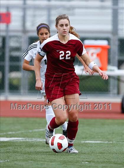 Thumbnail 2 in Flintridge Sacred Heart vs. Oaks Christian (CIF SoCal D3 Regional Final) photogallery.