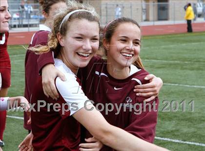 Thumbnail 3 in Flintridge Sacred Heart vs. Oaks Christian (CIF SoCal D3 Regional Final) photogallery.