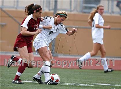 Thumbnail 1 in Flintridge Sacred Heart vs. Oaks Christian (CIF SoCal D3 Regional Final) photogallery.