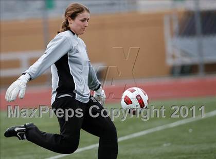 Thumbnail 1 in Flintridge Sacred Heart vs. Oaks Christian (CIF SoCal D3 Regional Final) photogallery.