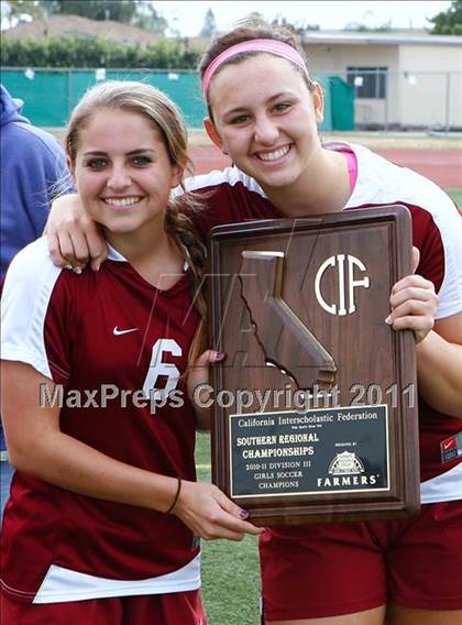 Thumbnail 2 in Flintridge Sacred Heart vs. Oaks Christian (CIF SoCal D3 Regional Final) photogallery.