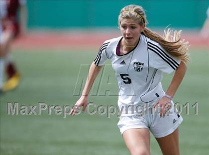 Thumbnail 2 in Flintridge Sacred Heart vs. Oaks Christian (CIF SoCal D3 Regional Final) photogallery.
