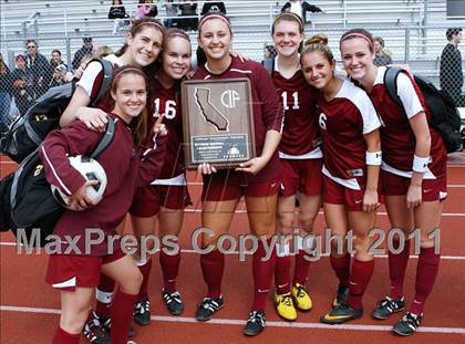 Thumbnail 2 in Flintridge Sacred Heart vs. Oaks Christian (CIF SoCal D3 Regional Final) photogallery.