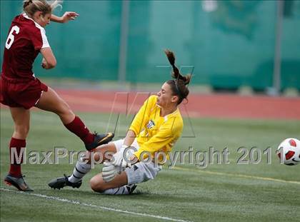 Thumbnail 2 in Flintridge Sacred Heart vs. Oaks Christian (CIF SoCal D3 Regional Final) photogallery.