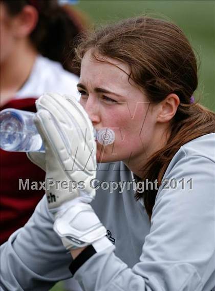Thumbnail 1 in Flintridge Sacred Heart vs. Oaks Christian (CIF SoCal D3 Regional Final) photogallery.