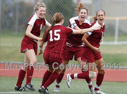 Thumbnail 2 in Flintridge Sacred Heart vs. Oaks Christian (CIF SoCal D3 Regional Final) photogallery.