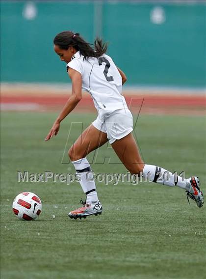 Thumbnail 3 in Flintridge Sacred Heart vs. Oaks Christian (CIF SoCal D3 Regional Final) photogallery.