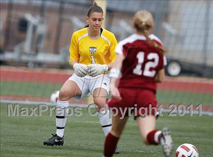 Thumbnail 1 in Flintridge Sacred Heart vs. Oaks Christian (CIF SoCal D3 Regional Final) photogallery.