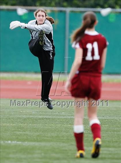 Thumbnail 3 in Flintridge Sacred Heart vs. Oaks Christian (CIF SoCal D3 Regional Final) photogallery.