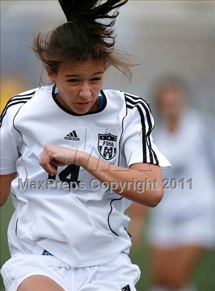 Thumbnail 2 in Flintridge Sacred Heart vs. Oaks Christian (CIF SoCal D3 Regional Final) photogallery.