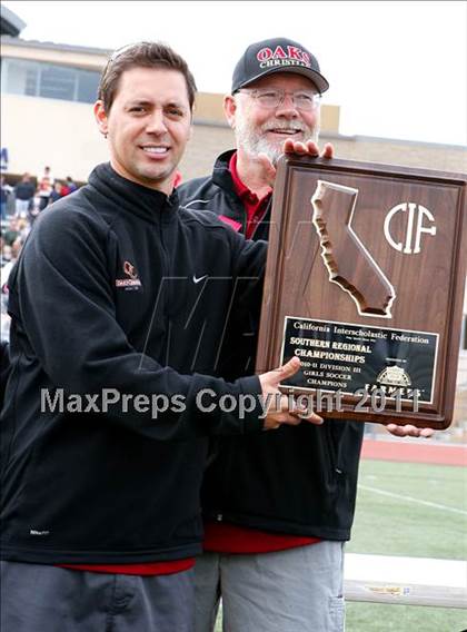 Thumbnail 3 in Flintridge Sacred Heart vs. Oaks Christian (CIF SoCal D3 Regional Final) photogallery.