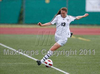 Thumbnail 3 in Flintridge Sacred Heart vs. Oaks Christian (CIF SoCal D3 Regional Final) photogallery.