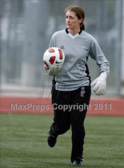Thumbnail 2 in Flintridge Sacred Heart vs. Oaks Christian (CIF SoCal D3 Regional Final) photogallery.