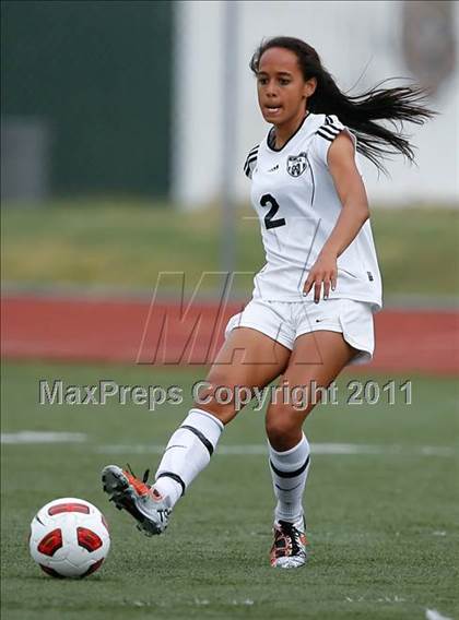 Thumbnail 1 in Flintridge Sacred Heart vs. Oaks Christian (CIF SoCal D3 Regional Final) photogallery.