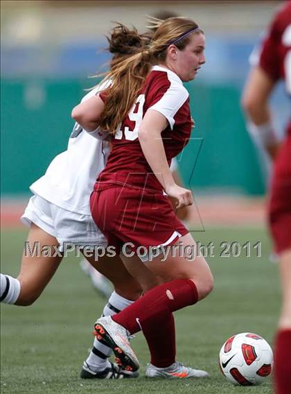Thumbnail 3 in Flintridge Sacred Heart vs. Oaks Christian (CIF SoCal D3 Regional Final) photogallery.