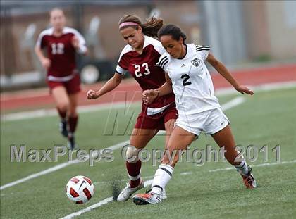 Thumbnail 2 in Flintridge Sacred Heart vs. Oaks Christian (CIF SoCal D3 Regional Final) photogallery.