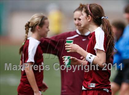 Thumbnail 3 in Flintridge Sacred Heart vs. Oaks Christian (CIF SoCal D3 Regional Final) photogallery.