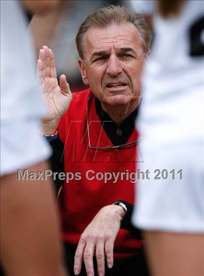 Thumbnail 2 in Flintridge Sacred Heart vs. Oaks Christian (CIF SoCal D3 Regional Final) photogallery.