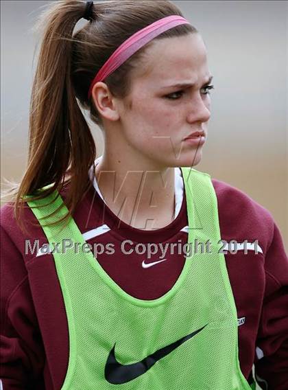 Thumbnail 2 in Flintridge Sacred Heart vs. Oaks Christian (CIF SoCal D3 Regional Final) photogallery.