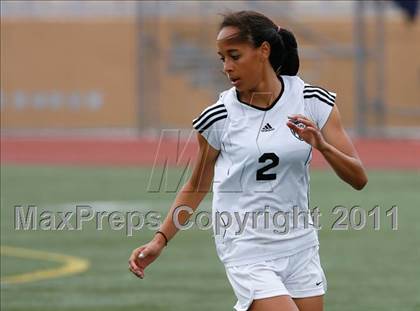 Thumbnail 2 in Flintridge Sacred Heart vs. Oaks Christian (CIF SoCal D3 Regional Final) photogallery.
